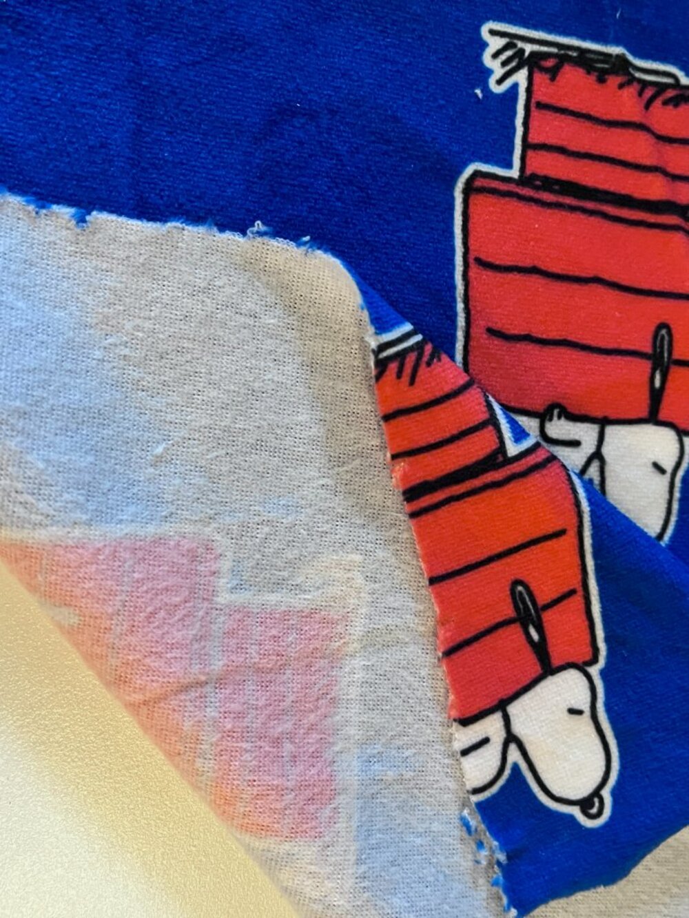 22 piece set Snoopy Scrap fabric bundle 7 - Picture 12 of 14